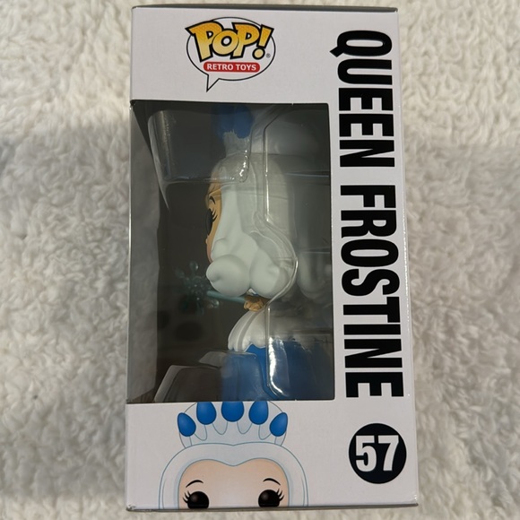 ❄️Queen Frostine Funko❄️ - Picture 4 of 6